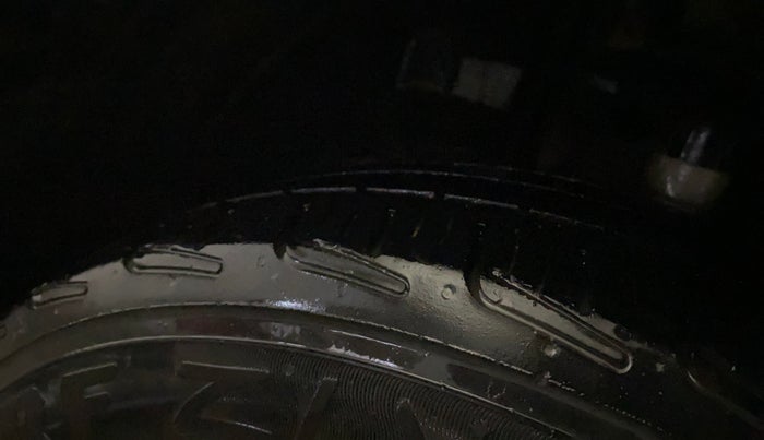 2018 Tata Tiago XZ PETROL, CNG, Manual, 1,11,136 km, Left Front Tyre Tread
