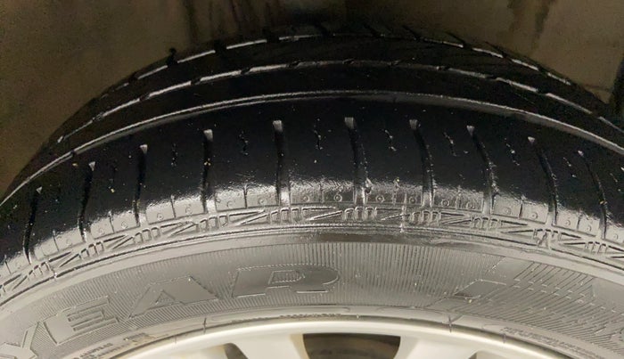 2018 Toyota YARIS VX CVT, Petrol, Automatic, 23,165 km, Right Front Tyre Tread