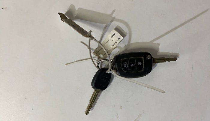 2022 Hyundai VENUE SX 1.0 TURBO IMT, Petrol, Manual, 78,527 km, Key Close Up