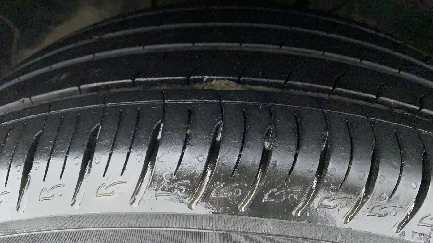 2022 Hyundai VENUE SX 1.0 TURBO IMT, Petrol, Manual, 21,228 km, Left Front Tyre Tread