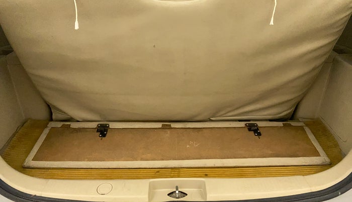2013 Maruti Ertiga VXI, Petrol, Manual, 61,899 km, Boot Inside