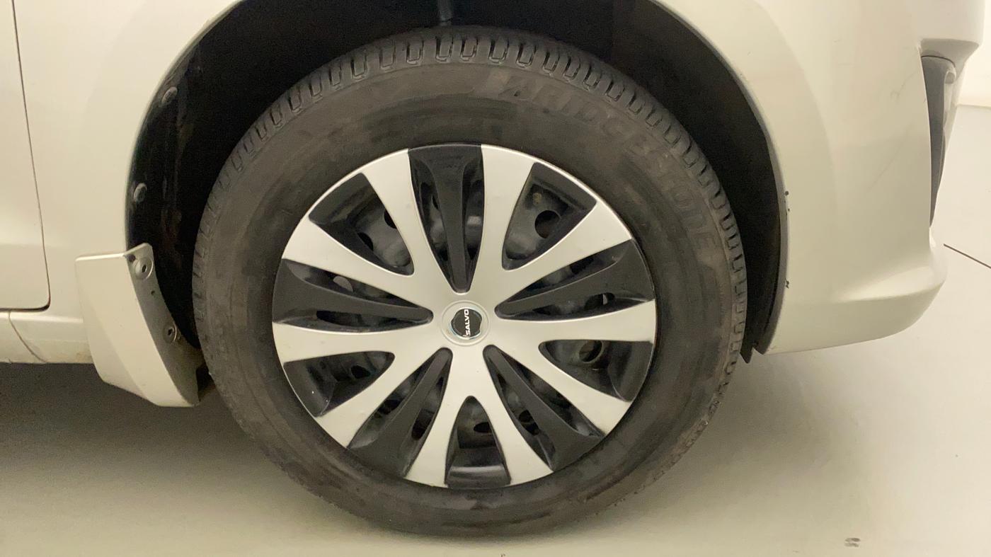 2013 Maruti Ertiga VXI, Petrol, Manual, 61,899 km, Right Front Wheel