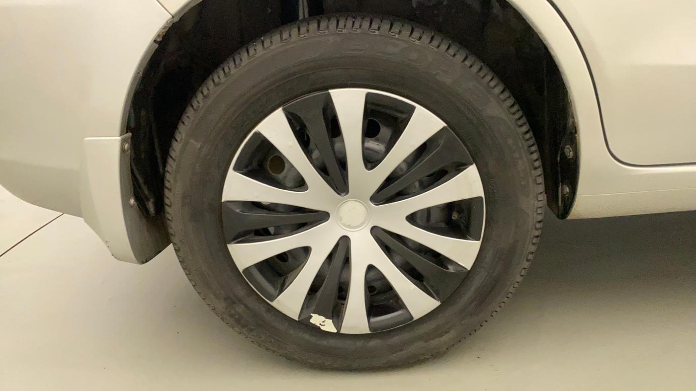 2013 Maruti Ertiga VXI, Petrol, Manual, 61,899 km, Right Rear Wheel