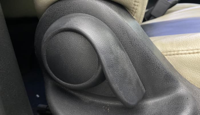 2015 Nissan Micra Active XV, Petrol, Manual, 67,227 km, Driver Side Adjustment Panel