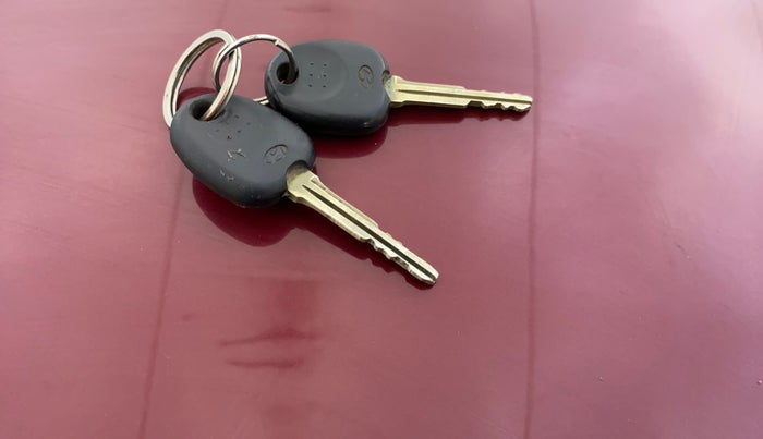 2015 Hyundai i10 SPORTZ 1.1, Petrol, Manual, 31,738 km, Key Close Up