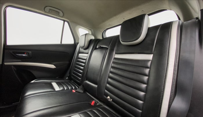 2016 Maruti S Cross ZETA 1.3, Diesel, Manual, 81,135 km, Right Side Rear Door Cabin