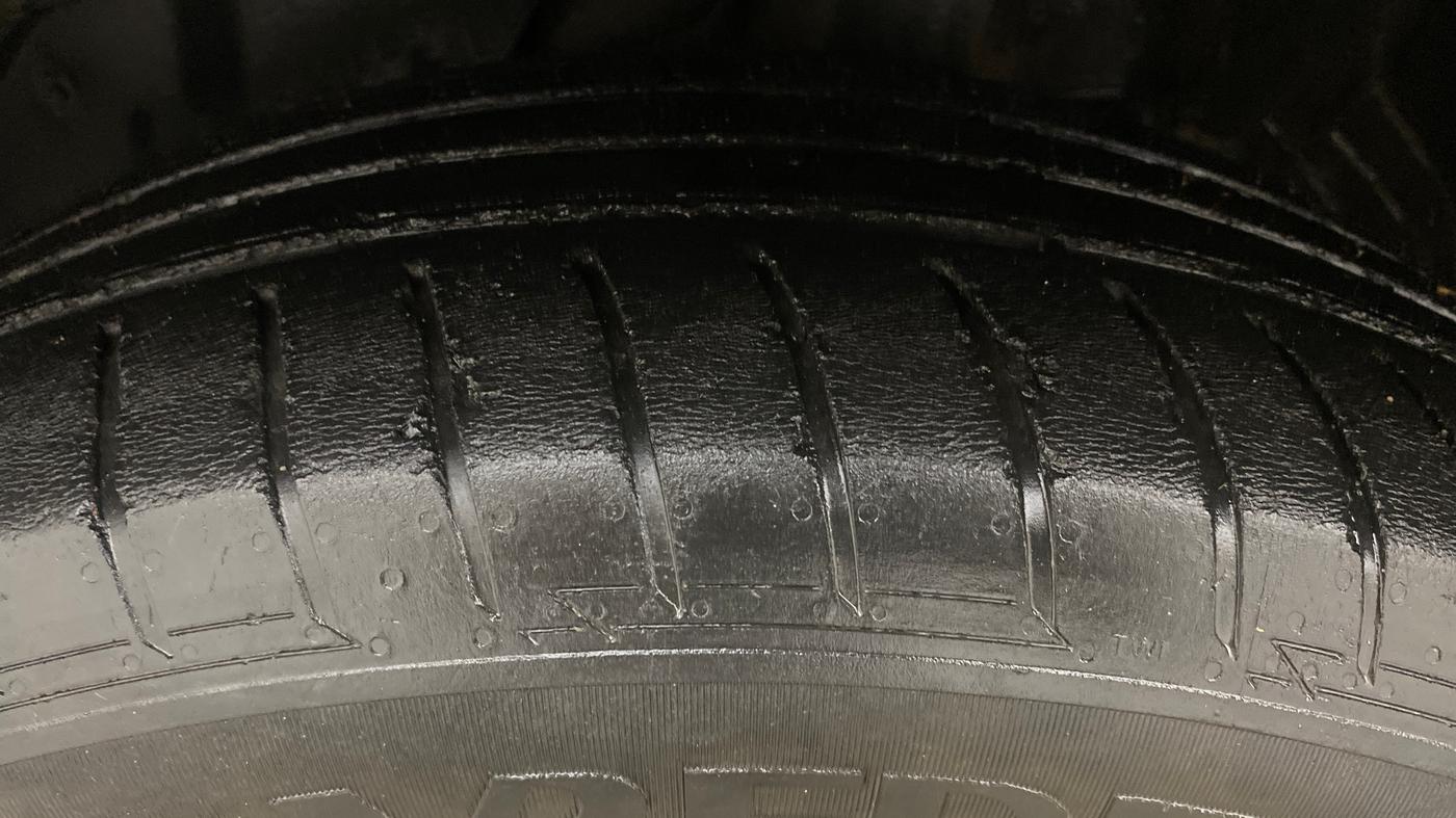 2020 MG HECTOR SHARP 1.5 DCT PETROL, Petrol, Automatic, 93,887 km, Left Front Tyre Tread