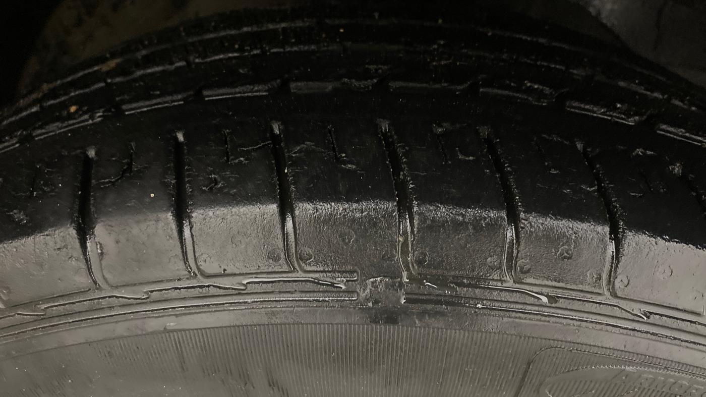 2020 MG HECTOR SHARP 1.5 DCT PETROL, Petrol, Automatic, 93,887 km, Right Front Tyre Tread