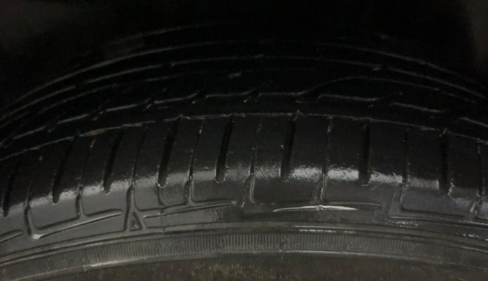 2019 Maruti Swift VXI, Petrol, Manual, 54,078 km, Left Rear Tyre Tread