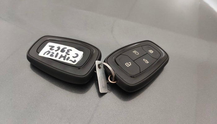 2022 Tata NEXON XZ PLUS PETROL, Petrol, Manual, 47,950 km, Key Close Up