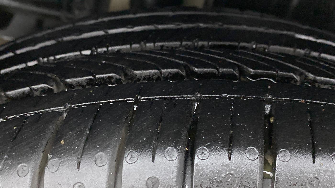 2016 Maruti Ciaz ZXI PLUS, Petrol, Manual, 23,273 km, Right Rear Tyre Tread