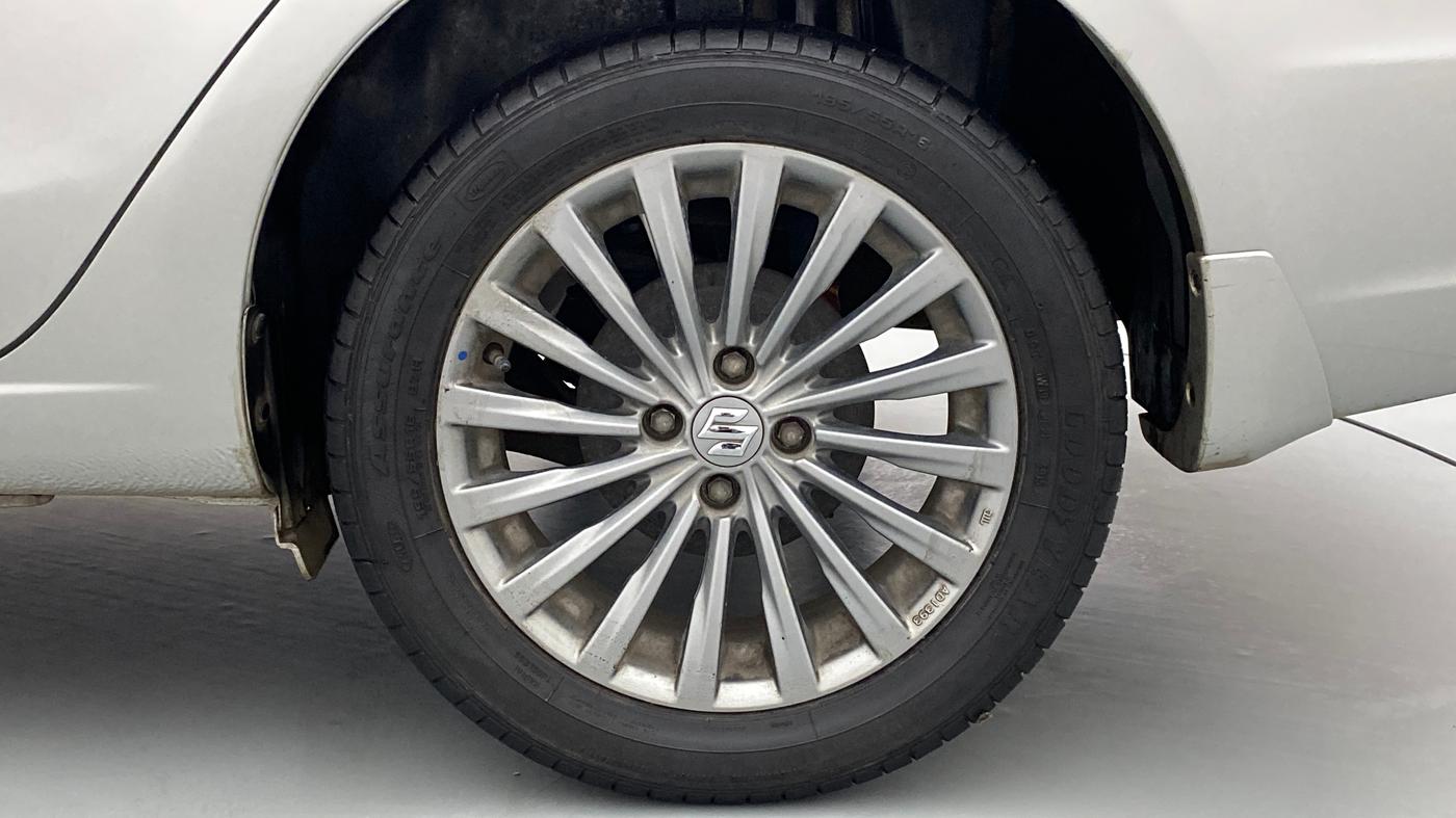 2016 Maruti Ciaz ZXI PLUS, Petrol, Manual, 23,273 km, Left Rear Wheel