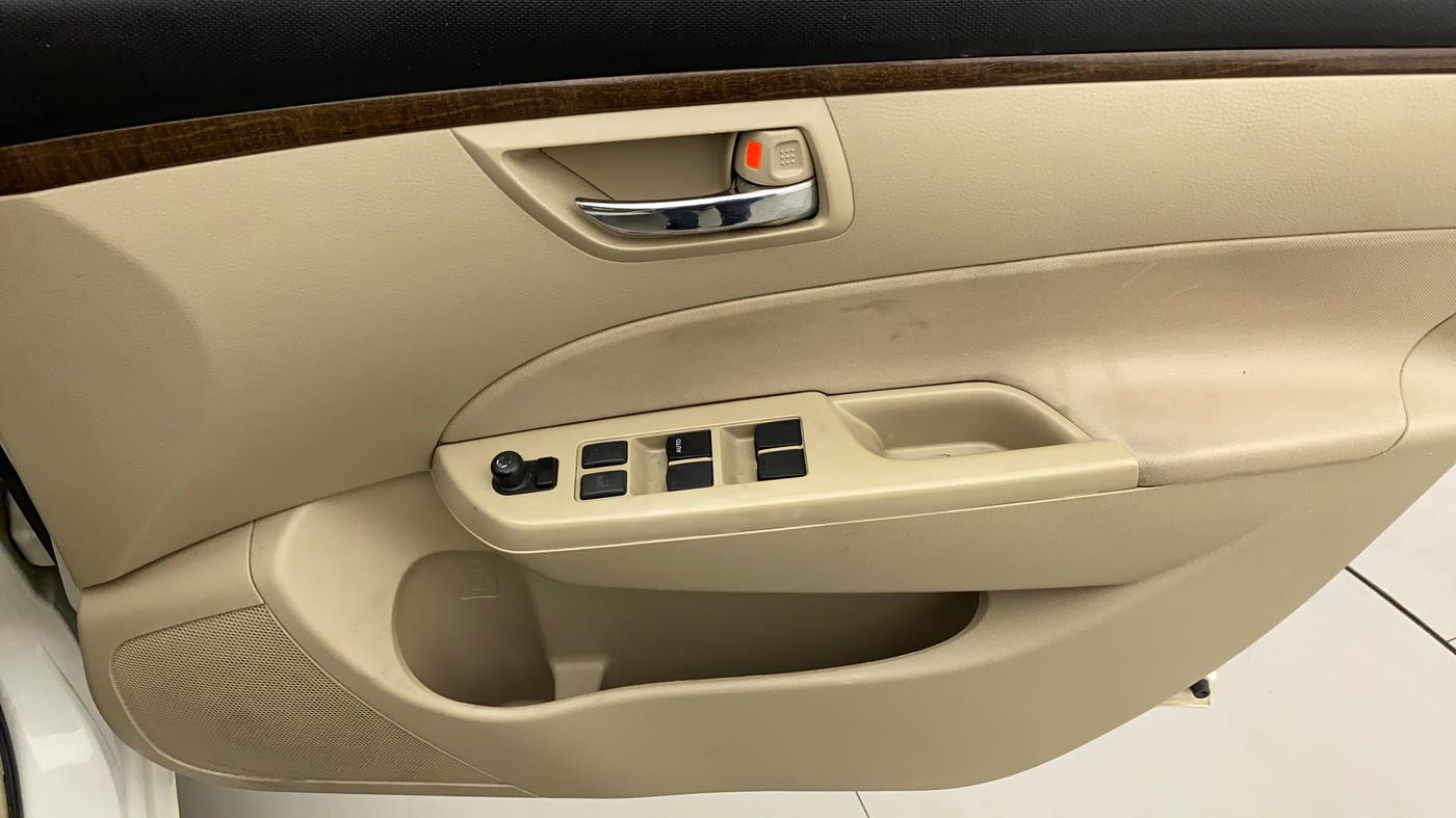 2015 Maruti Swift Dzire VXI, Petrol, Manual, 95,117 km, Driver Side Door Panels Control