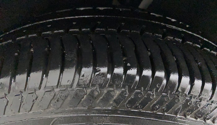 2016 Ford Ecosport 1.5 TITANIUM TI VCT AT, Petrol, Automatic, 43,841 km, Right Rear Tyre Tread