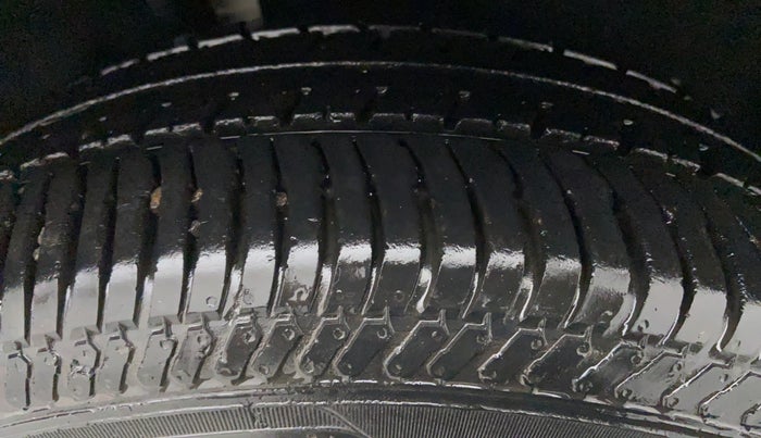 2016 Ford Ecosport 1.5 TITANIUM TI VCT AT, Petrol, Automatic, 43,841 km, Left Front Tyre Tread