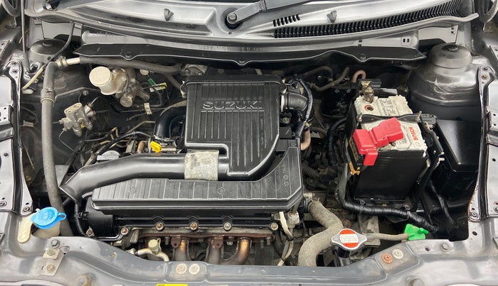 2017 Maruti Swift VXI D, Petrol, Manual, 60,617 km, Open Bonet