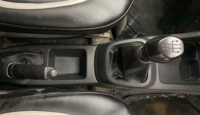 2016 Renault Kwid RXT 0.8, Petrol, Manual, 51,556 km, Gear Lever