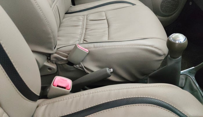 2016 Toyota Etios Liva VX, Petrol, Manual, 72,454 km, Gear Lever