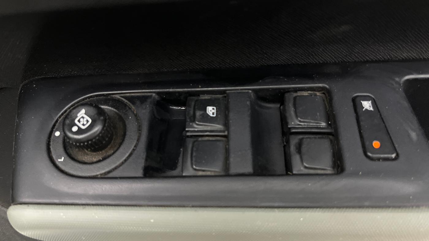 2023 Tata PUNCH ADVENTURE MT CNG , CNG, Manual, 50,602 km, Driver Side Door Panels Control