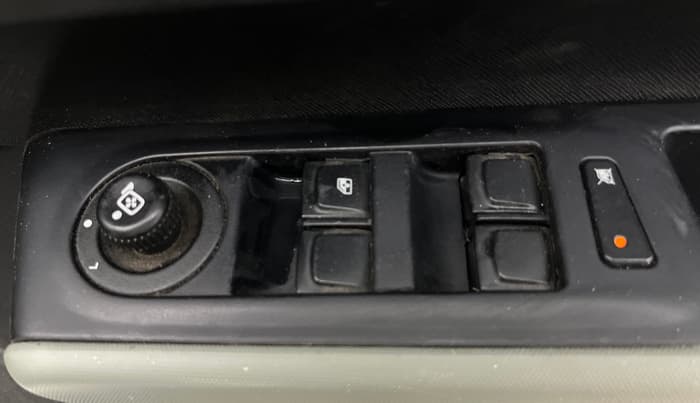 2023 Tata PUNCH ADVENTURE MT CNG , CNG, Manual, 50,602 km, Driver Side Door Panels Control