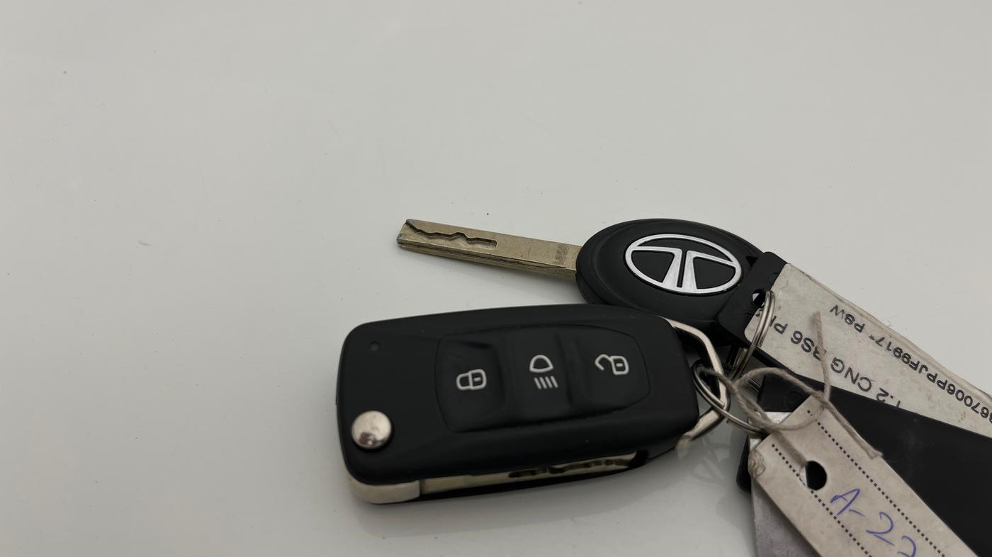 2023 Tata PUNCH ADVENTURE MT CNG , CNG, Manual, 50,602 km, Key Close Up