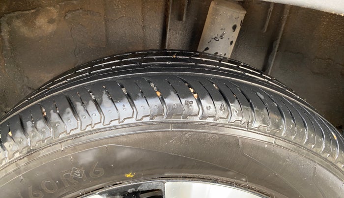 2022 Nissan MAGNITE XV RED EDITION, Petrol, Manual, 15,243 km, Left Rear Tyre Tread