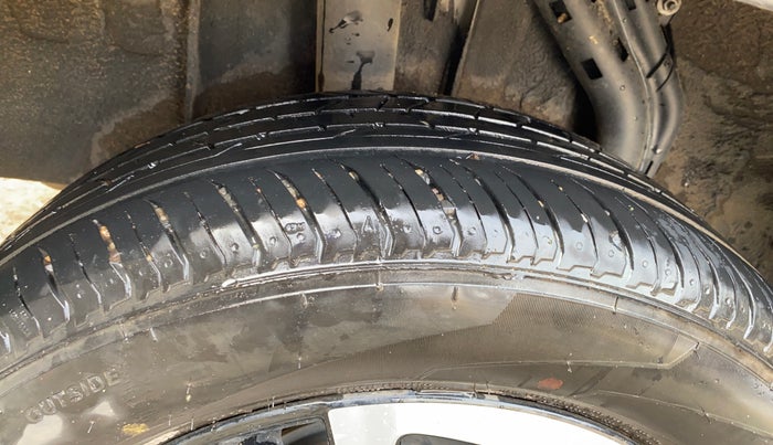 2022 Nissan MAGNITE XV RED EDITION, Petrol, Manual, 15,243 km, Right Rear Tyre Tread