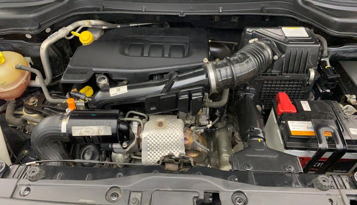 2023 Mahindra XUV300 W6 1.2 PETROL, Petrol, Manual, 33,516 km, Engine View