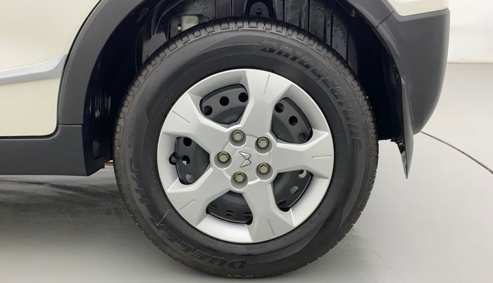 2023 Mahindra XUV300 W6 1.2 PETROL, Petrol, Manual, 5,478 km, Left Rear Wheel