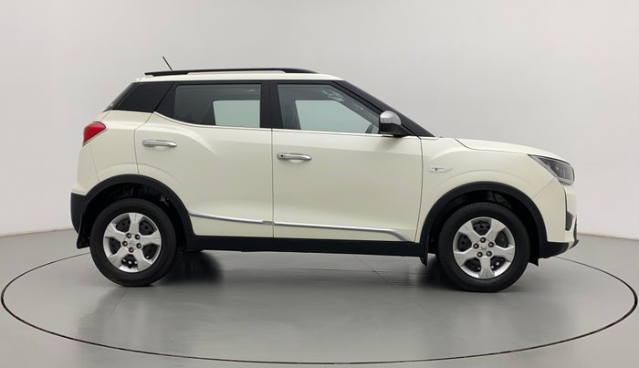 2023 Mahindra XUV300 W6 1.2 PETROL, Petrol, Manual, 5,478 km, Right Side View