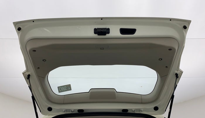 2023 Mahindra XUV300 W6 1.2 PETROL, Petrol, Manual, 5,478 km, Boot Door Open