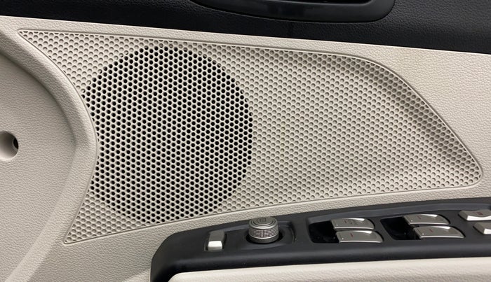 2023 Mahindra XUV300 W6 1.2 PETROL, Petrol, Manual, 5,478 km, Speaker