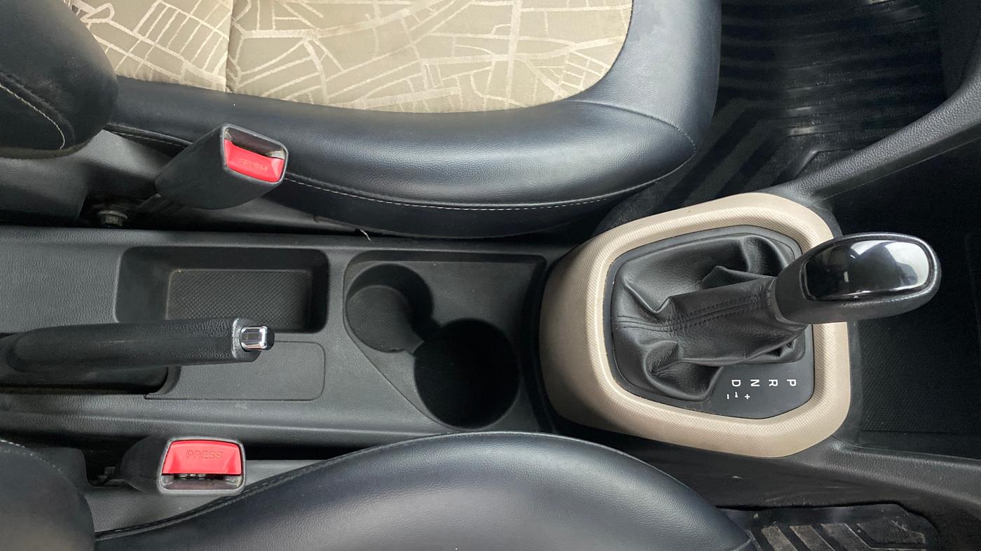 2019 Hyundai Grand i10 SPORTZ AT 1.2 KAPPA VTVT, Petrol, Automatic, 76,726 km, Gear Lever