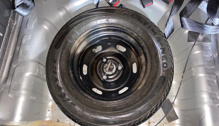 2018 Renault Kwid RXT 1.0 (O), Petrol, Manual, 5,642 km, Spare Tyre