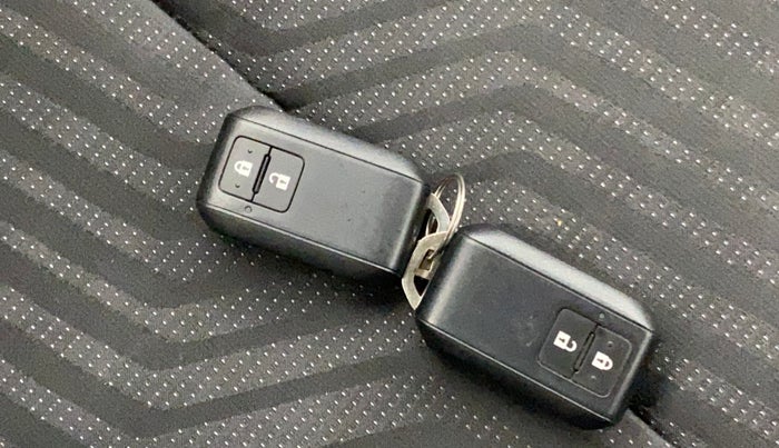 2022 Maruti Swift ZXI AMT, Petrol, Automatic, 17,346 km, Key Close Up