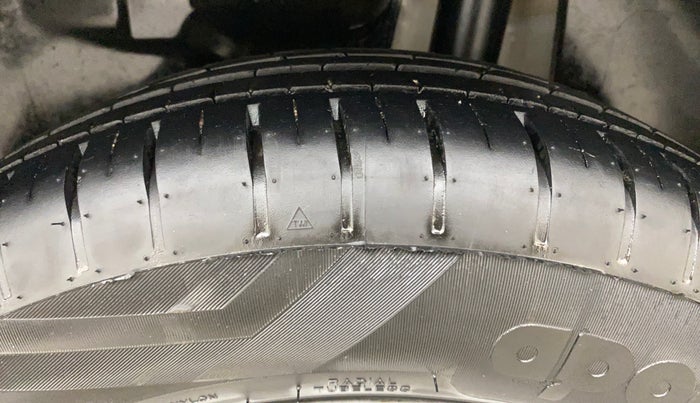 2022 Maruti Swift ZXI AMT, Petrol, Automatic, 17,346 km, Left Rear Tyre Tread