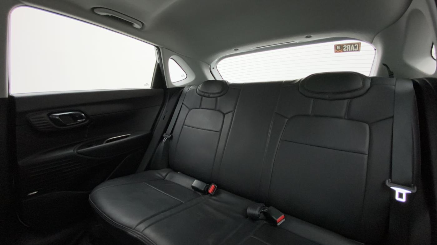 2023 Hyundai NEW I20 ASTA 1.2 MT, Petrol, Manual, 4,684 km, Right Side Rear Door Cabin