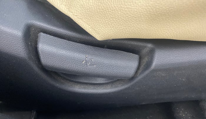 2014 Hyundai Grand i10 SPORTZ 1.2 KAPPA VTVT, Petrol, Manual, 44,321 km, Driver Side Adjustment Panel