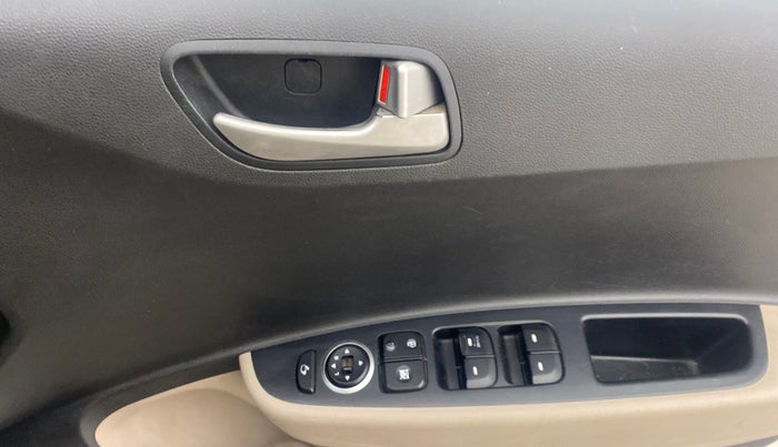 2014 Hyundai Grand i10 SPORTZ 1.2 KAPPA VTVT, Petrol, Manual, 44,321 km, Driver Side Door Panels Control