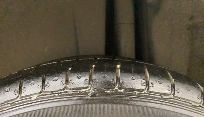 2021 Maruti Ciaz ALPHA 1.5 SHVS PETROL, Petrol, Manual, 53,775 km, Left Rear Tyre Tread