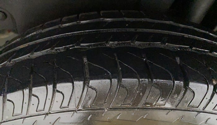 2013 Maruti Swift VDI, Diesel, Manual, 95,211 km, Left Rear Tyre Tread