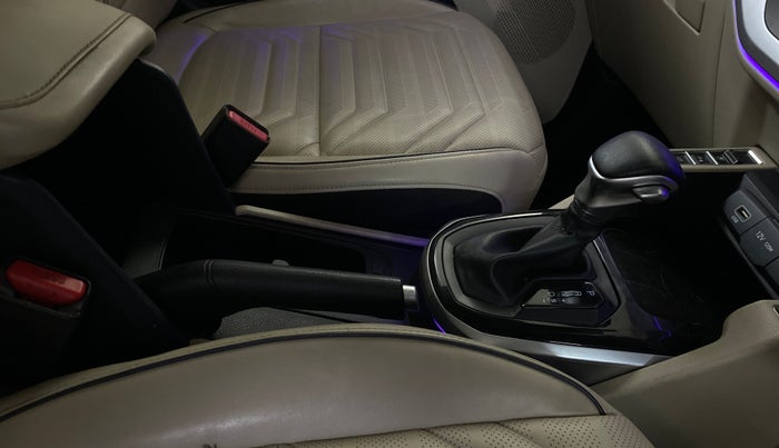 2023 KIA CARENS LUXURY PLUS 1.5 TURBO PETROL DCT 7 STR, Petrol, Automatic, 35,854 km, Gear Lever