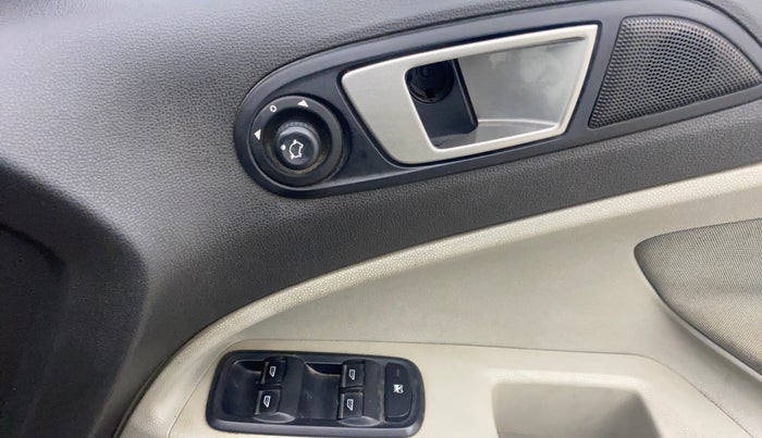 2017 Ford Ecosport TREND 1.5L DIESEL, Diesel, Manual, 1,17,230 km, Driver Side Door Panels Control