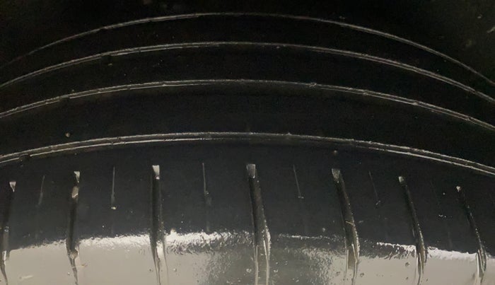 2017 Ford Ecosport TREND 1.5L DIESEL, Diesel, Manual, 1,17,230 km, Right Rear Tyre Tread