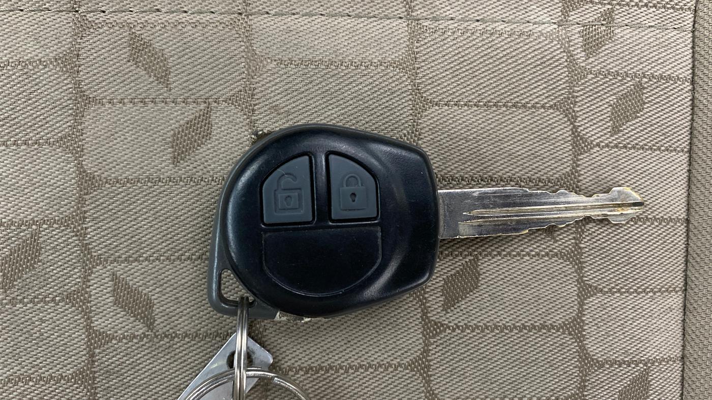 2018 Maruti Wagon R 1.0 VXI AMT, Petrol, Automatic, 24,818 km, Key Close Up