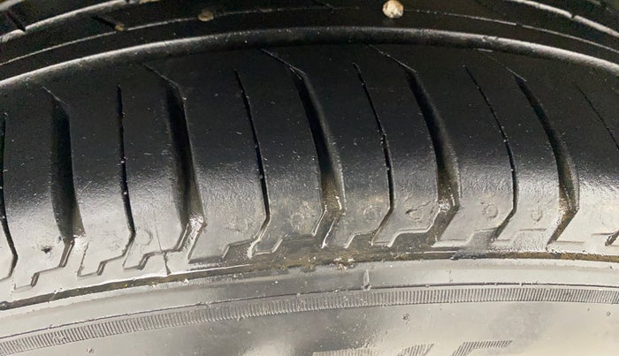 2017 Volkswagen Ameo HIGHLINE1.5L, Diesel, Manual, 47,305 km, Right Rear Tyre Tread