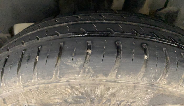 2022 Maruti Swift VXI, Petrol, Manual, 15,416 km, Left Rear Tyre Tread