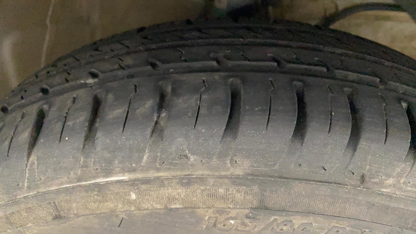 2022 Maruti Swift VXI, Petrol, Manual, 15,416 km, Right Rear Tyre Tread