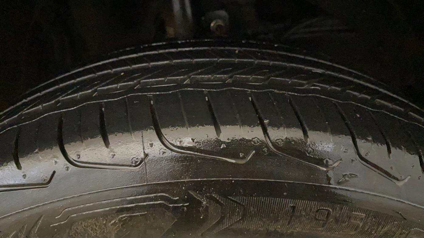 2024 Maruti FRONX SIGMA CNG 1.2 MT, CNG, Manual, 5,686 km, Right Front Tyre Tread