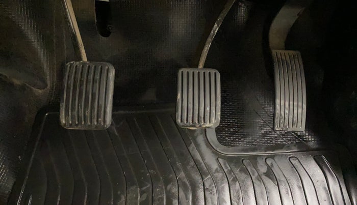 2022 Hyundai NEW SANTRO MAGNA, Petrol, Manual, 32,311 km, Pedals